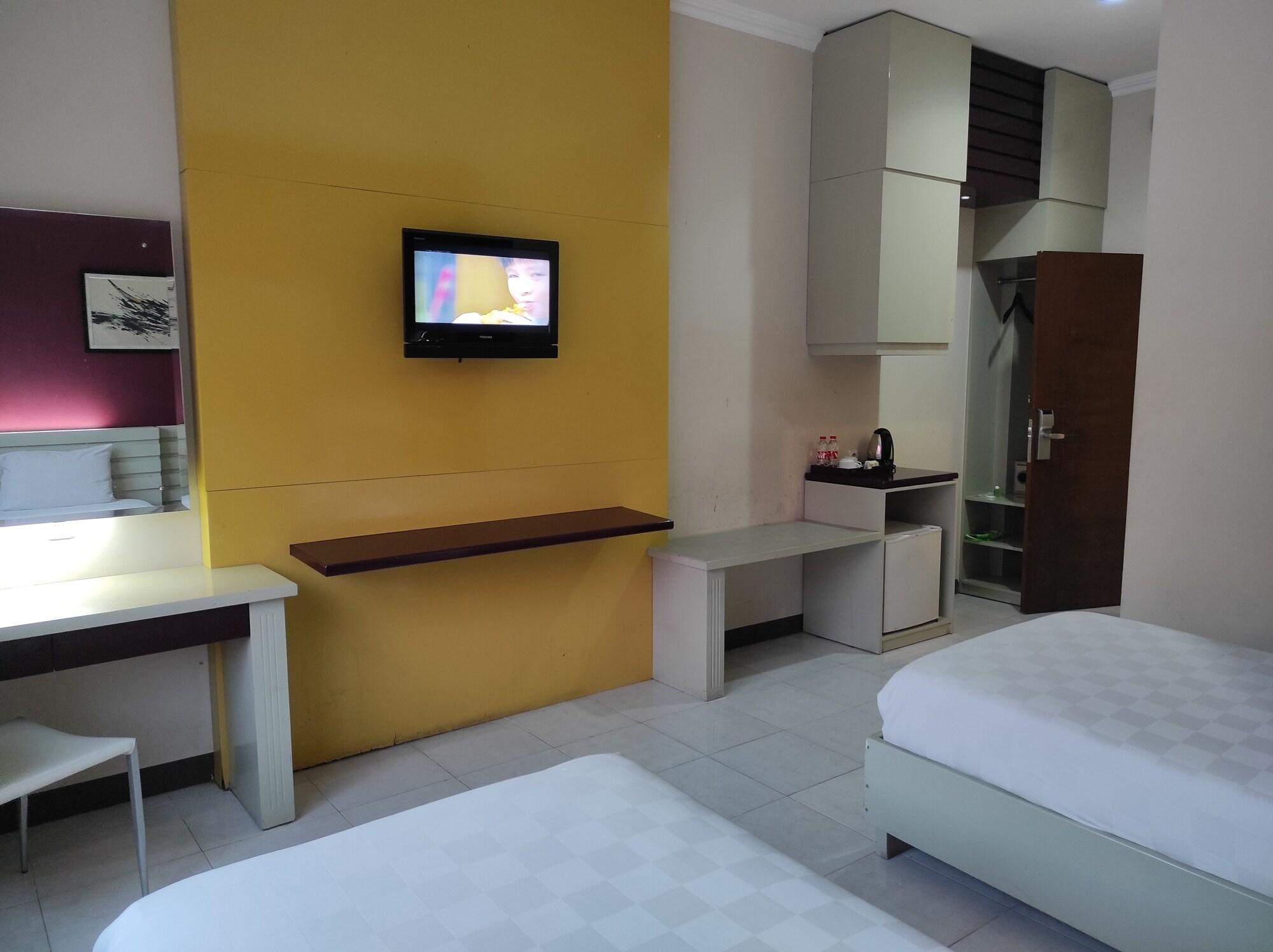 יוגיאקרטה Hotel Orlen מראה חיצוני תמונה