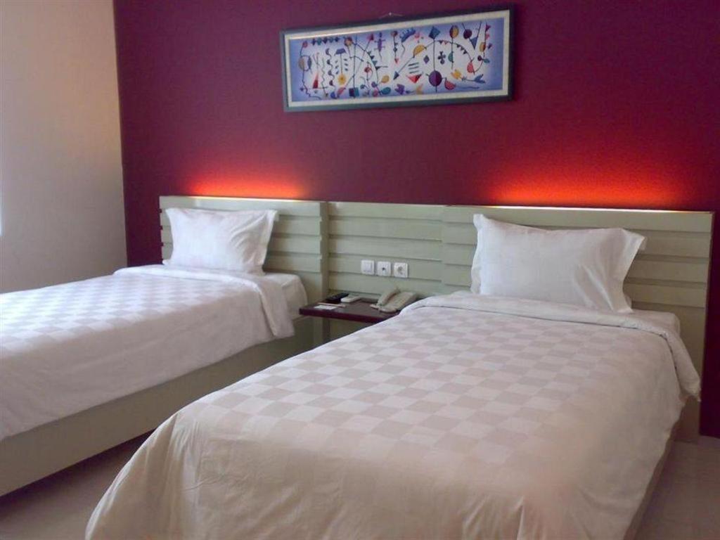 יוגיאקרטה Hotel Orlen מראה חיצוני תמונה