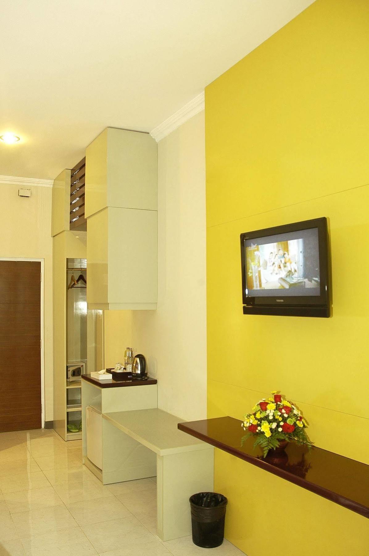 יוגיאקרטה Hotel Orlen מראה חיצוני תמונה