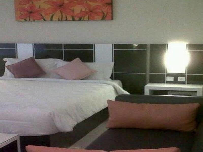 יוגיאקרטה Hotel Orlen מראה חיצוני תמונה